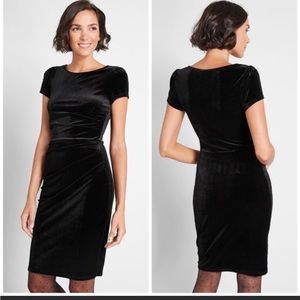 🎉HP🎉 ModCloth NWT Black Velvet Sheath size L
